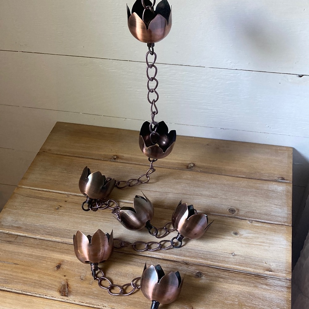 Cooper color tulip rain chain decor